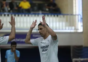 طیبی در فرم کاملا ایده آل: نمایش چهار ستاره!