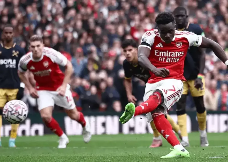 راز عجیب ستاره آرسنال فاش شد!