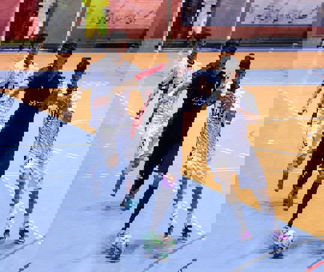 2244393