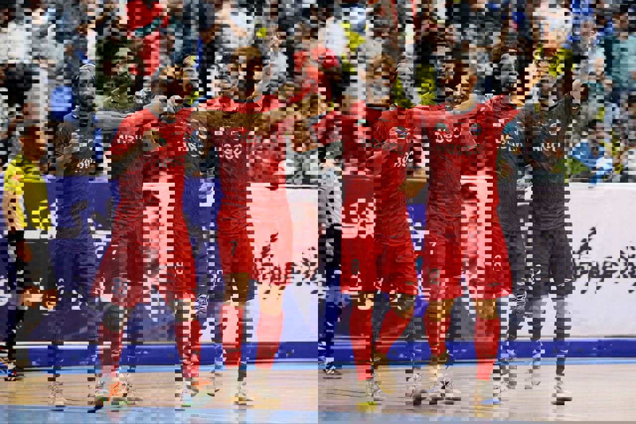 2244392