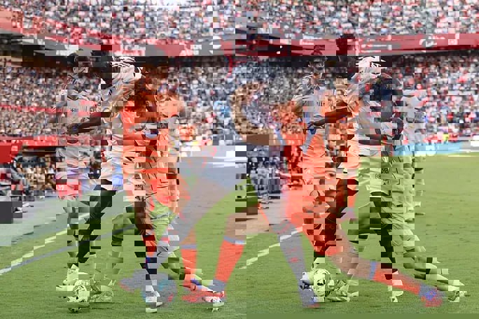 2244425