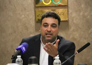 احسان حدادی: از مردم ایران عذرخواهی می‌کنم