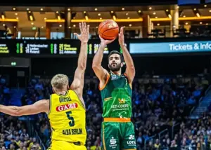 سومین برد بوندس لیگایی گلادیاتورز با یخچالی