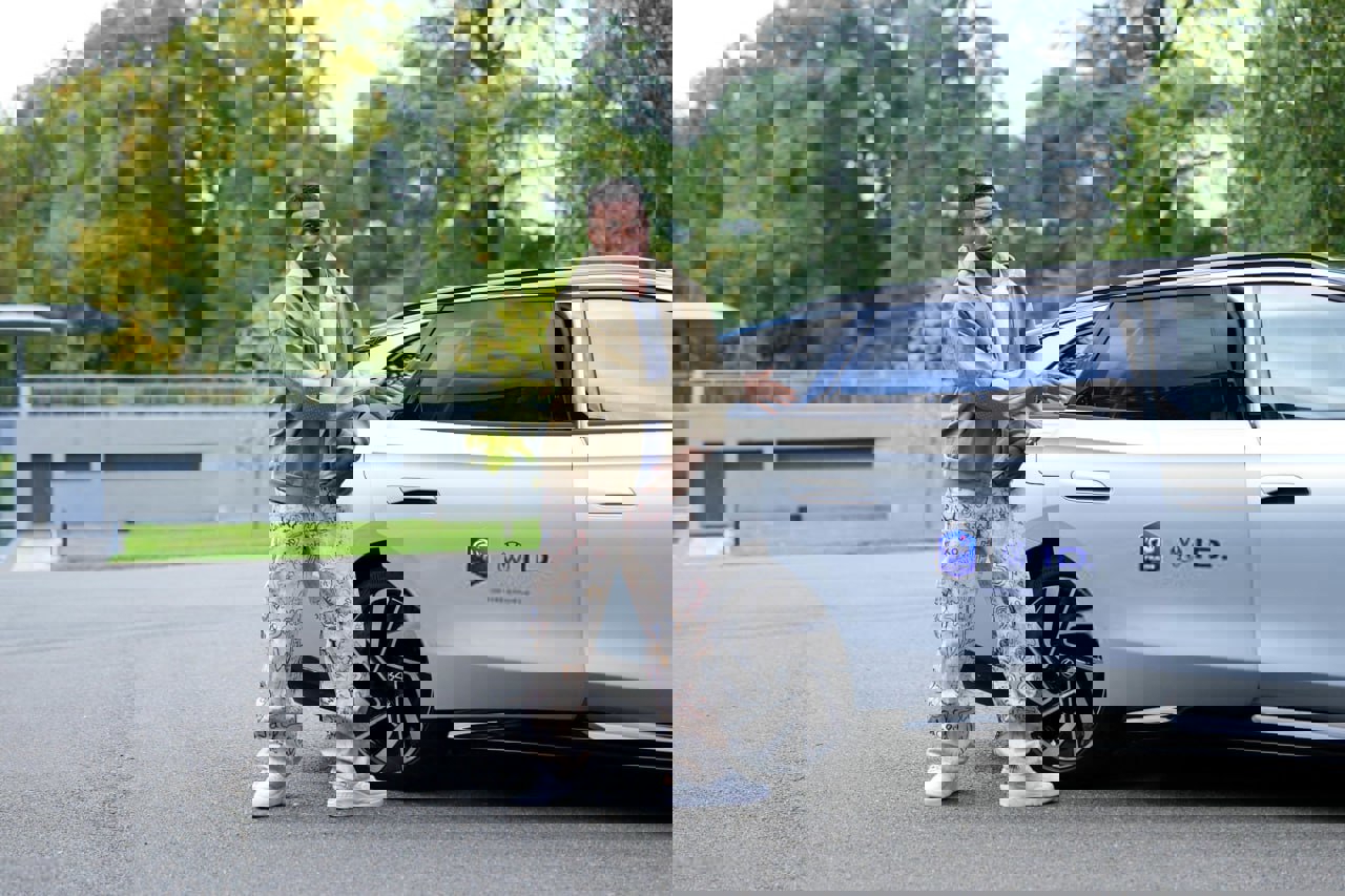 2244811