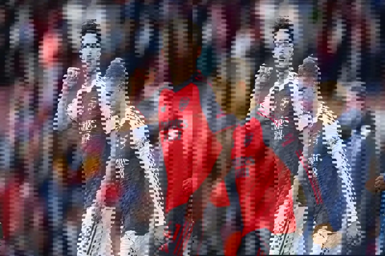 2244817