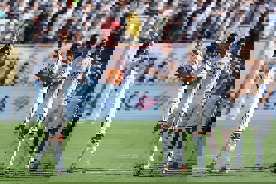 2244944