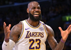 لبران جیمز با تصمیم دوم دوباره NBA را به هم ریخت