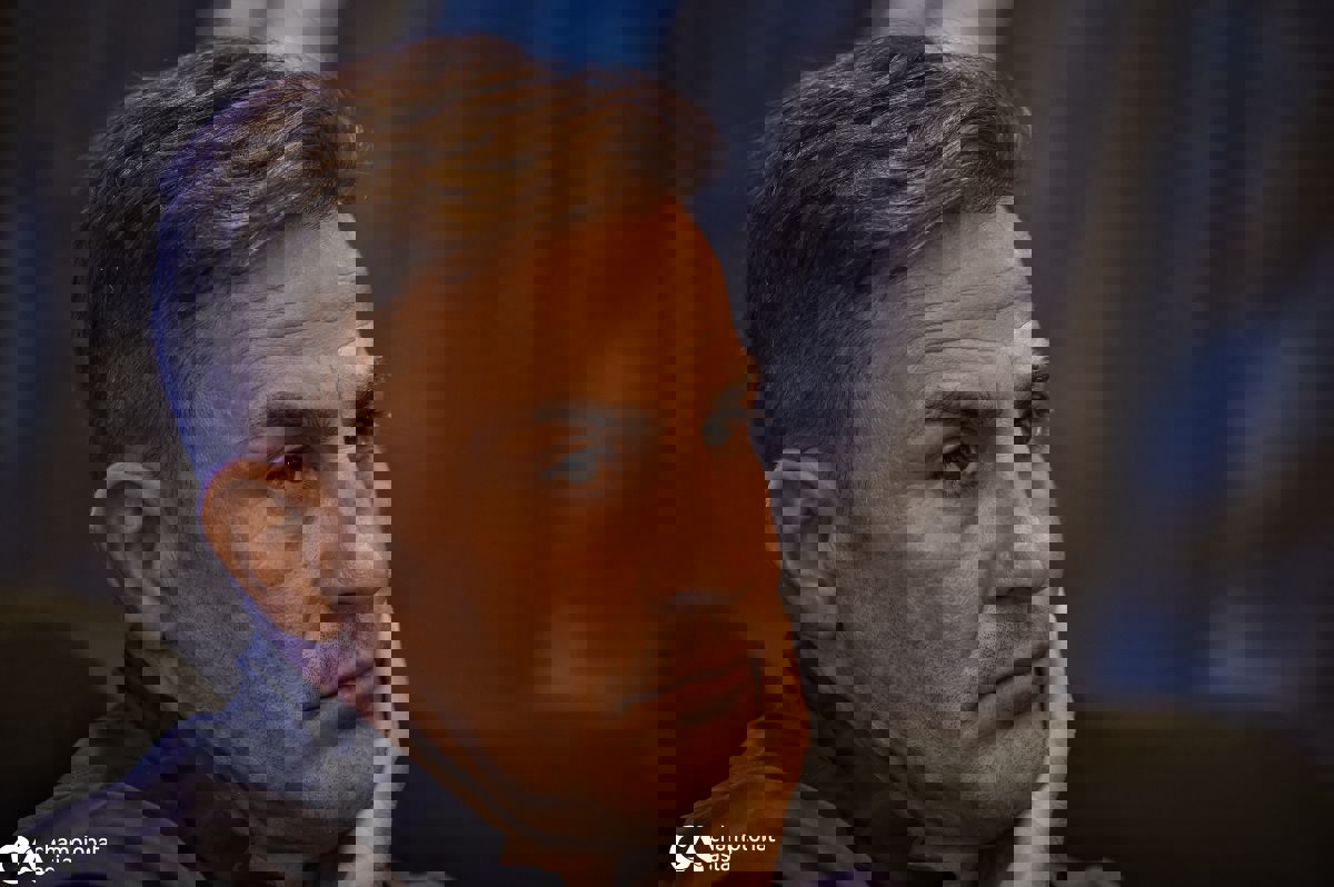 2245049
