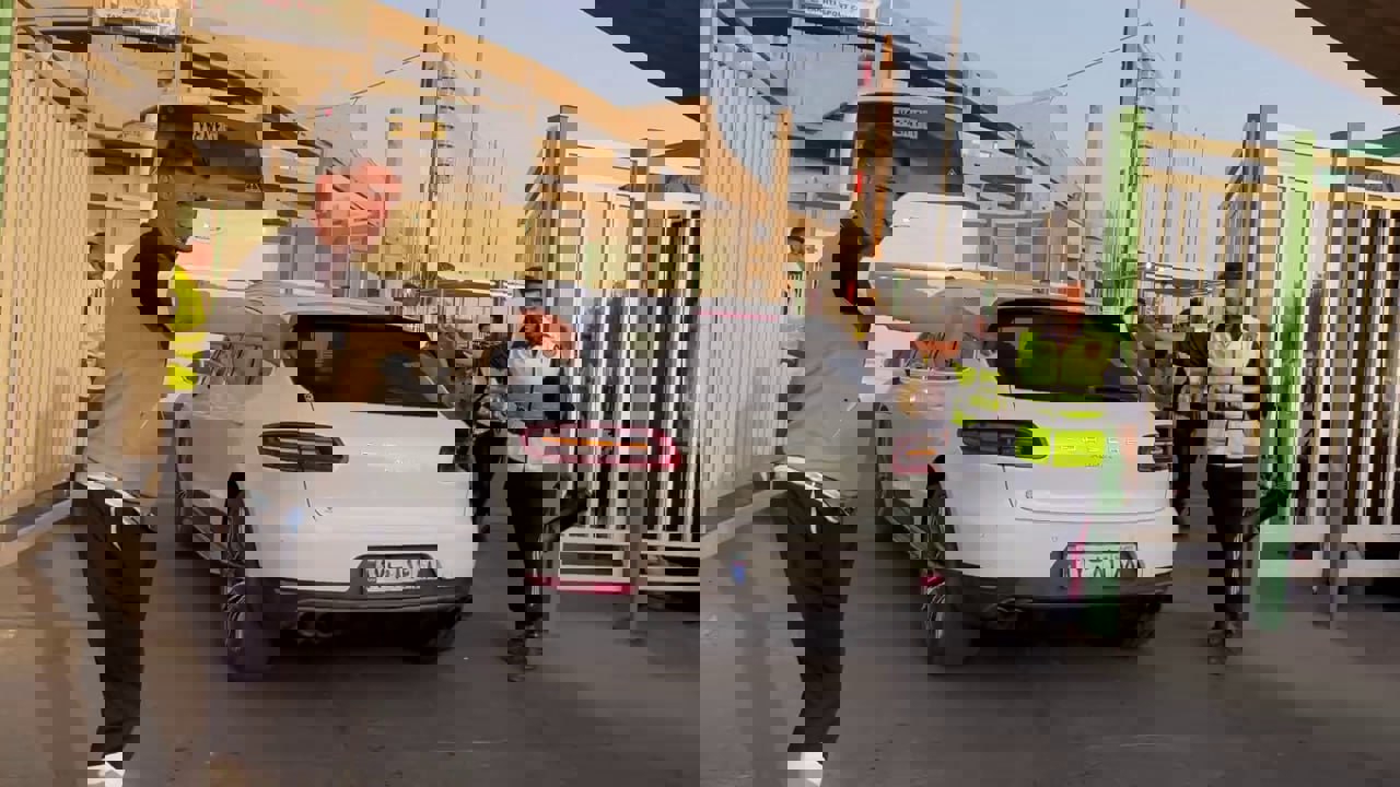 2245031
