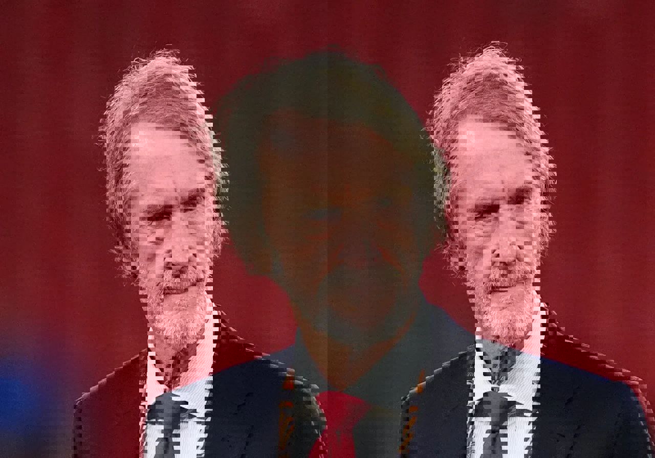 2245573