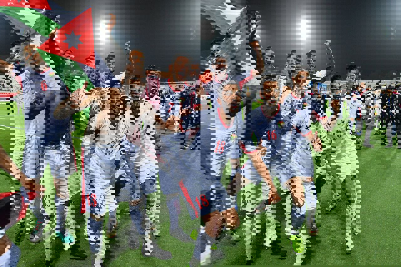 2245698