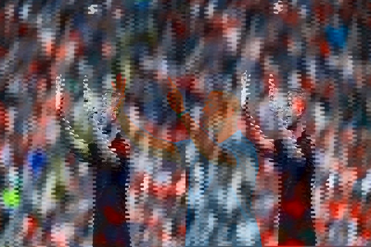 2245640