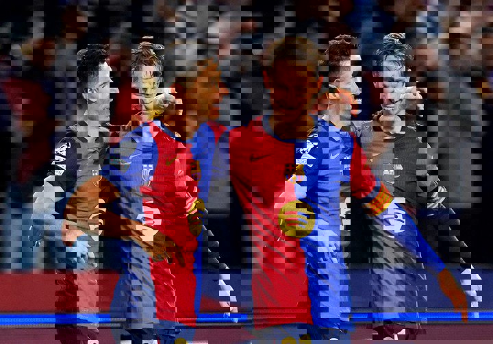 2245932