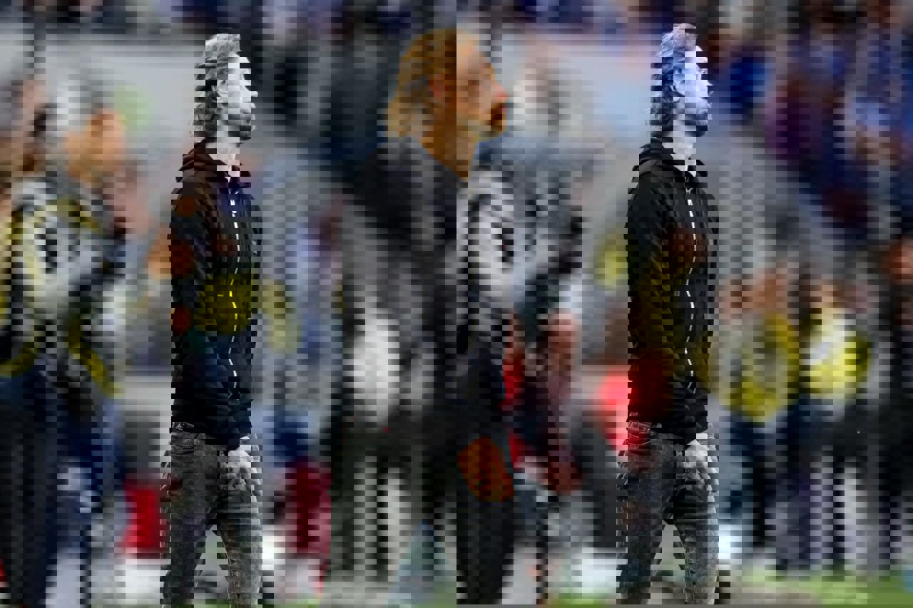 2245874