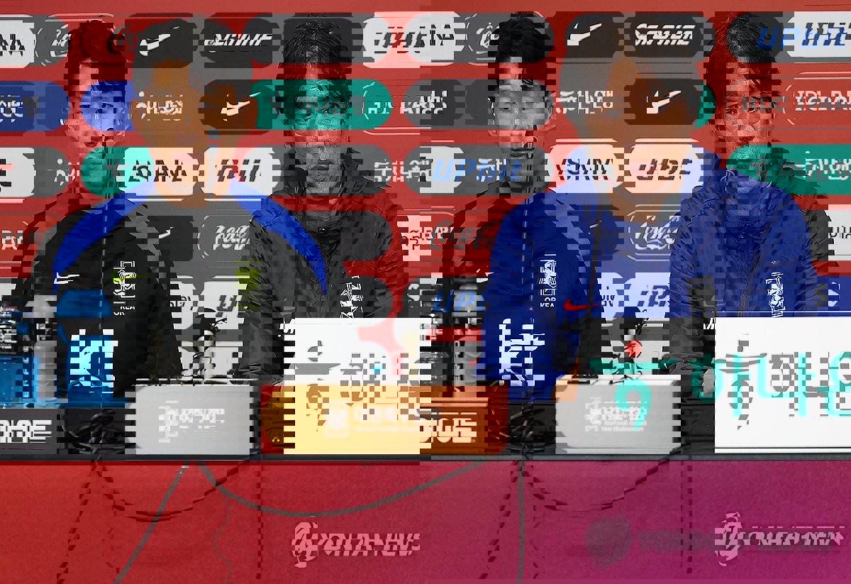 2245861