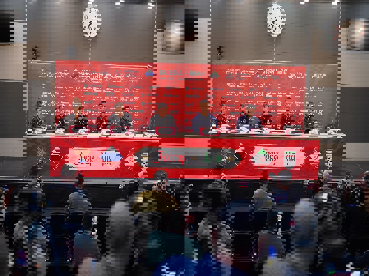 2245895