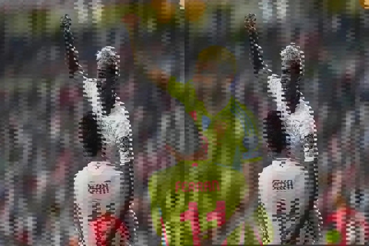 2245859