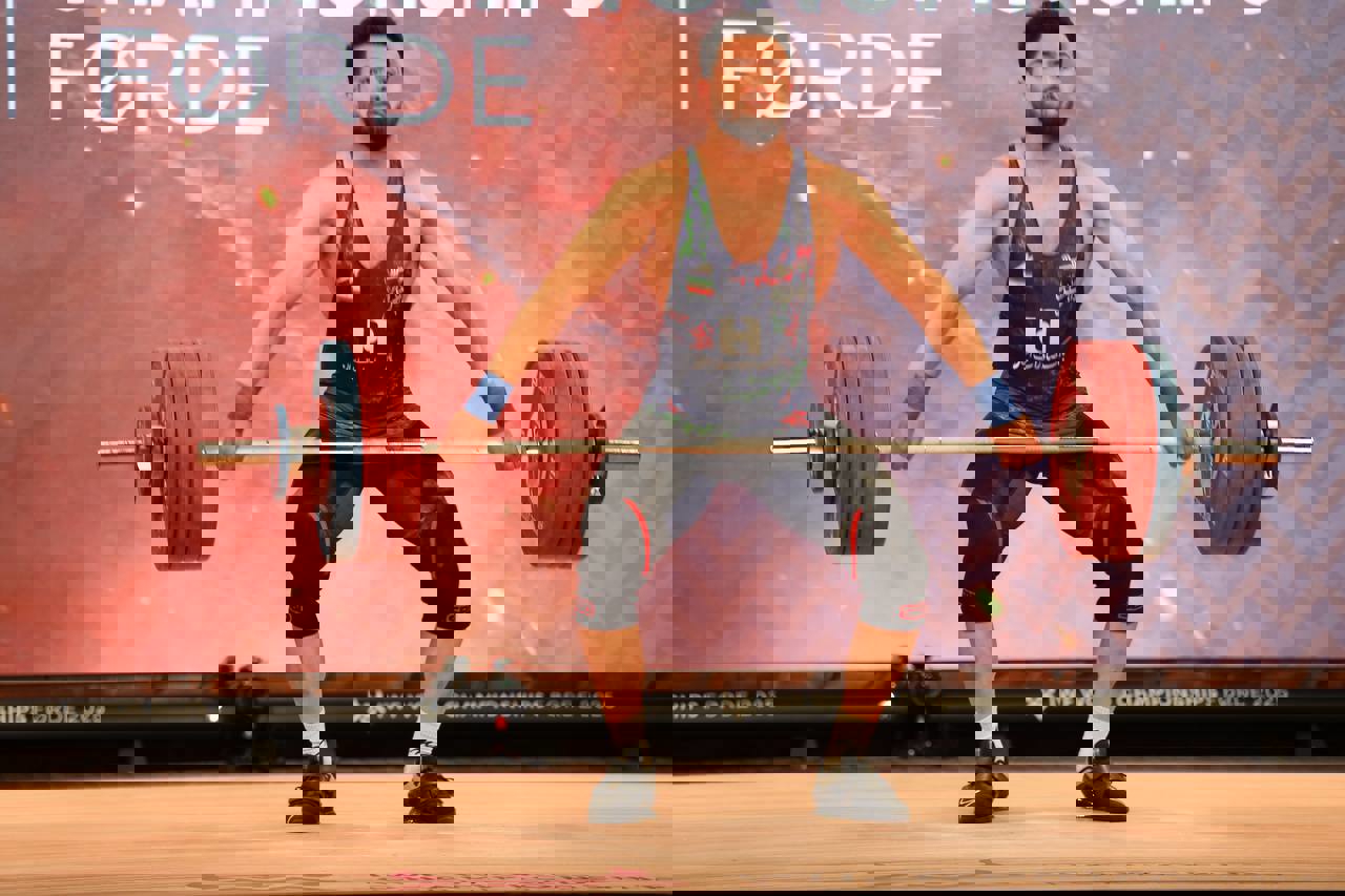 2245915