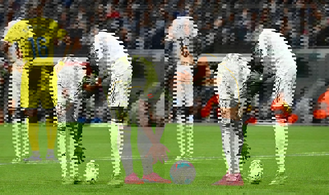 2245889