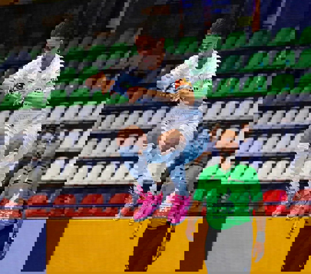 2245975