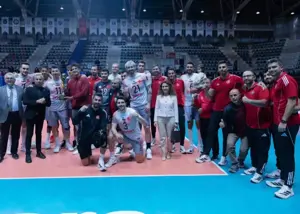 تیم پرستاره والیبال اولین جام فصل را فتح کرد