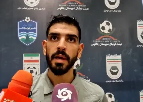 حرف‌های عجیب بازیکنی که در زمین بیهوش شد!