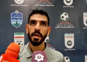 حرف‌های عجیب بازیکنی که در زمین بیهوش شد!