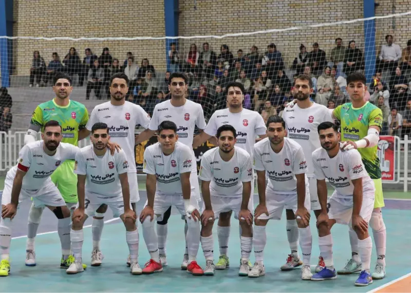 اصفهانی‌ها نیمی از مسیر قهرمانی را پیمودند