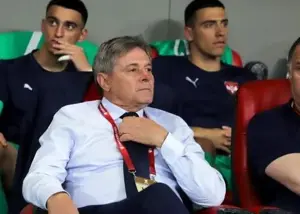 سرمربی صربستان وسط بازی استعفا داد!