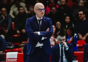 رضایت سرمربی لوبه بعد از آخر شدن!