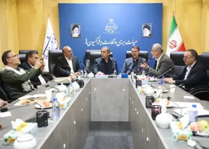 مدیران پرسپولیس و استقلال در مجلس چه می‌کنند؟