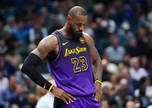 پادشاه NBA زمین‌گیر شد!