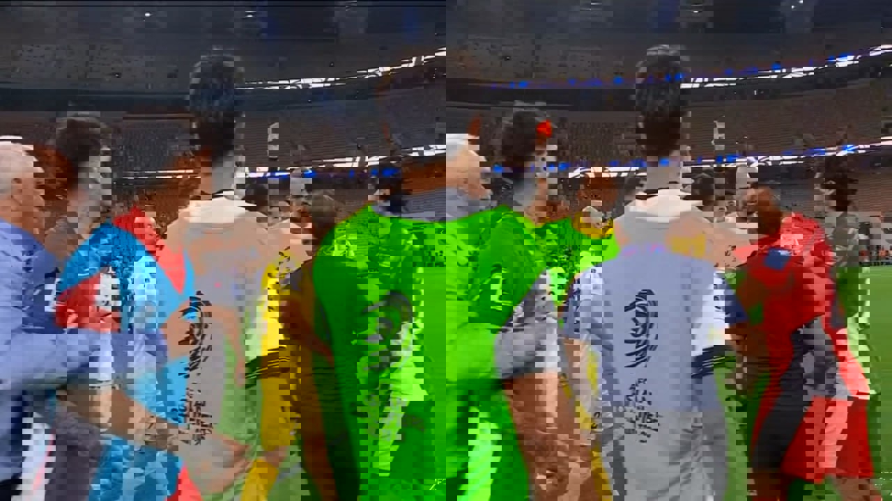 2247653