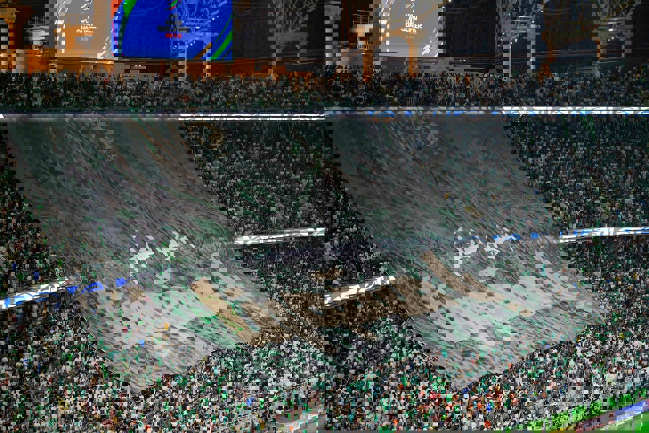 2247897