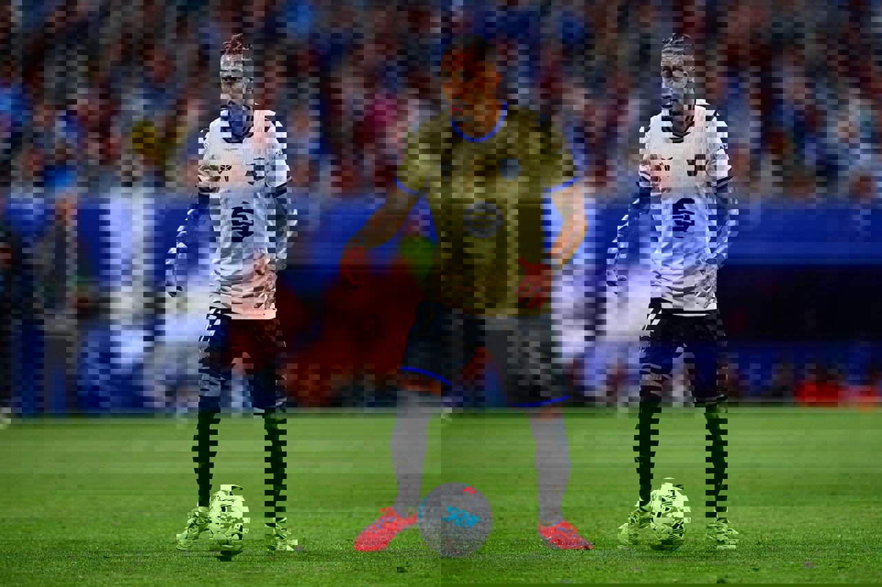 2248563