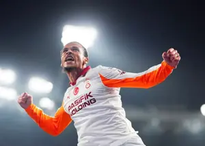 سانه دوباره درخشید: هرگز فکر نکنید لروی تمام شده