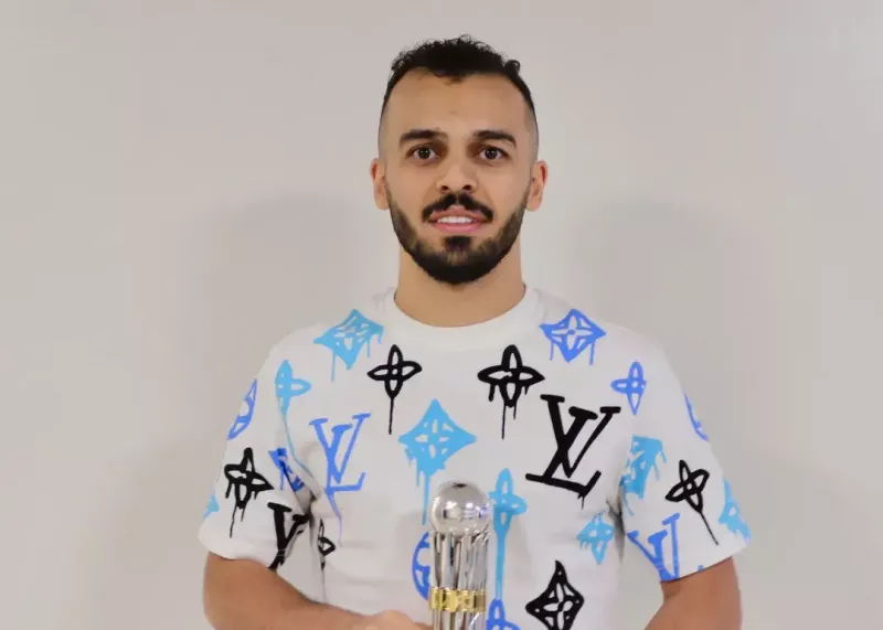 مرد سال فوتسال آسیا و همسرش (عکس)