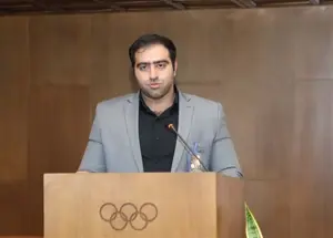 رئیس سابق فدراسیون پشت در مجمع ماند!