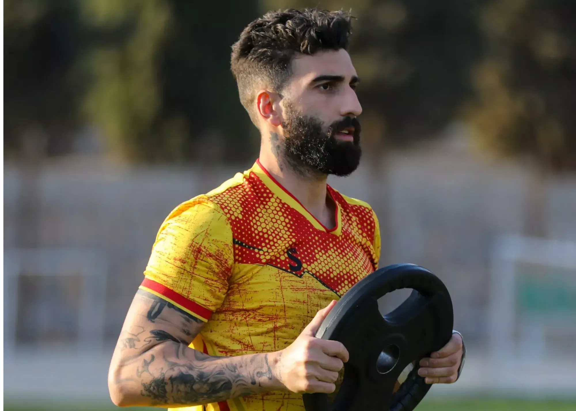 یک پرسپولیسی علیه جوان‌ترین بازیکن پرسپولیس