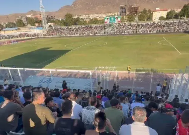 جو وحشتناک ورزشگاه خرم‌آباد در انتظار پرسپولیس