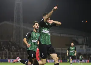 خیبر 2- پرسپولیس 1: عیسی عامل اخراج هاشمیان؟