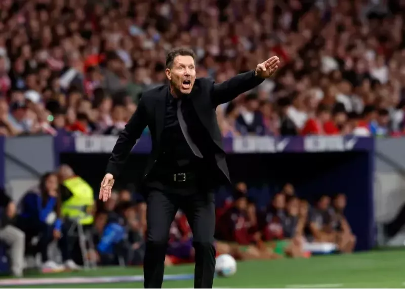 جنگ تمام نشدنی: سیمئونه پای وینی را وسط کشید