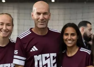 به خاطر زیدان: بچهها نزدیک بود زیر دست و پا بمانند!