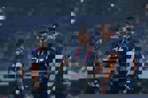 دستیاران قلعه‌نویی دربی را از نزدیک می‌بینند