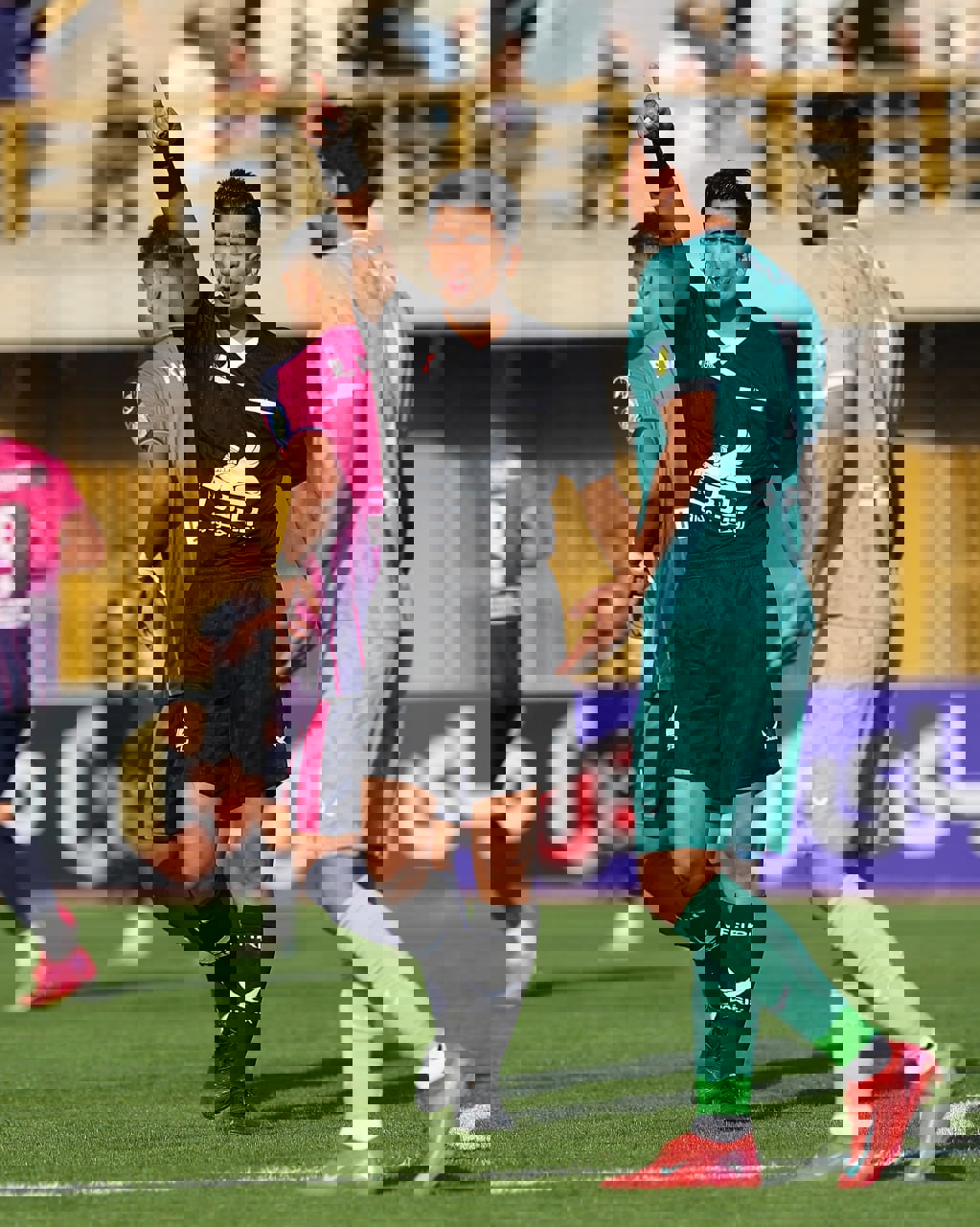 2249573