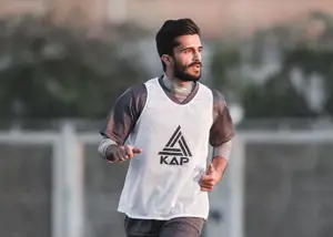 تراکتور با یک غایب قطعی مقابل شارجه