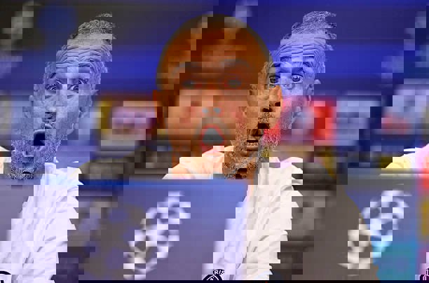 2250218