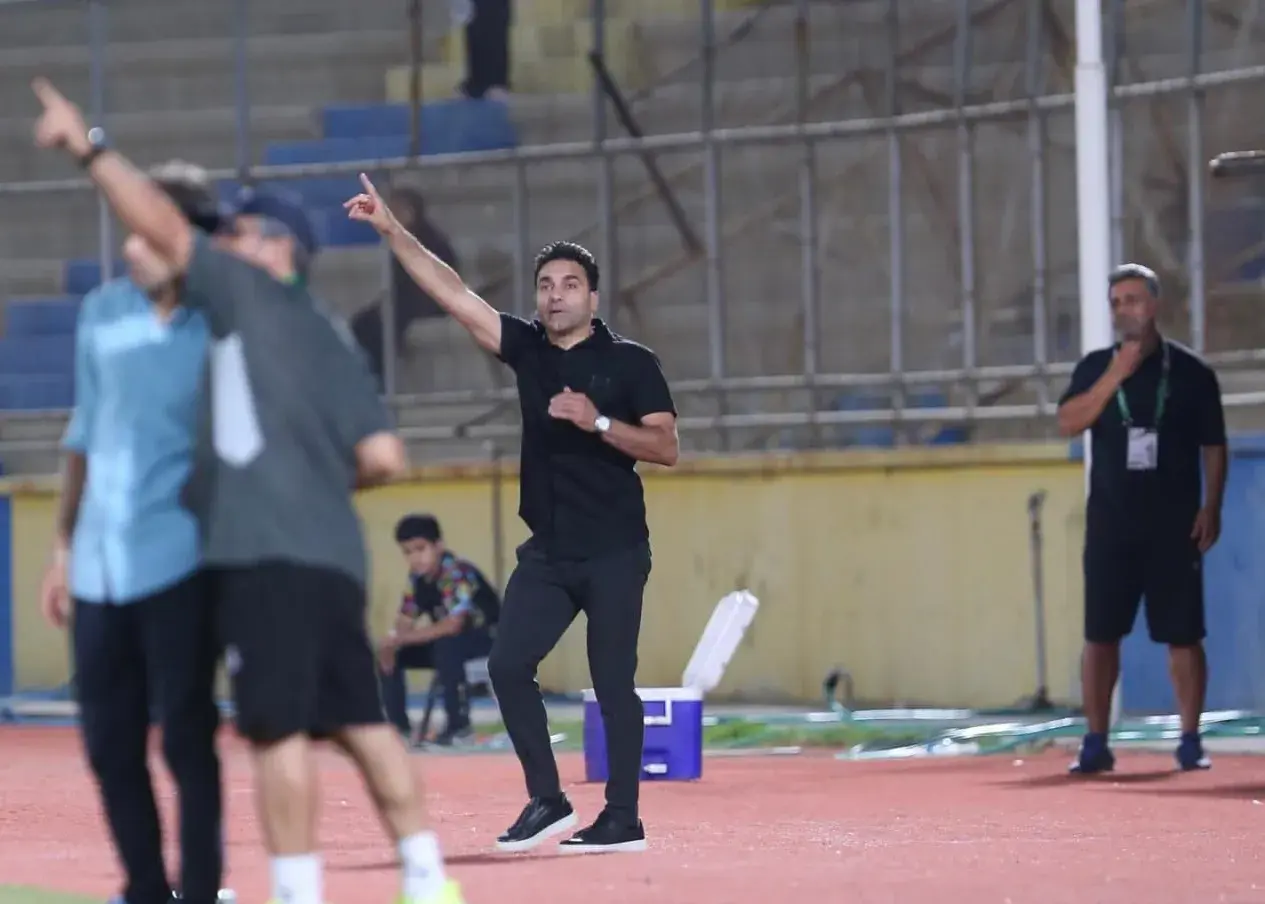 کیانوش رحمتی در اتوبوس تیم برکنار شد!