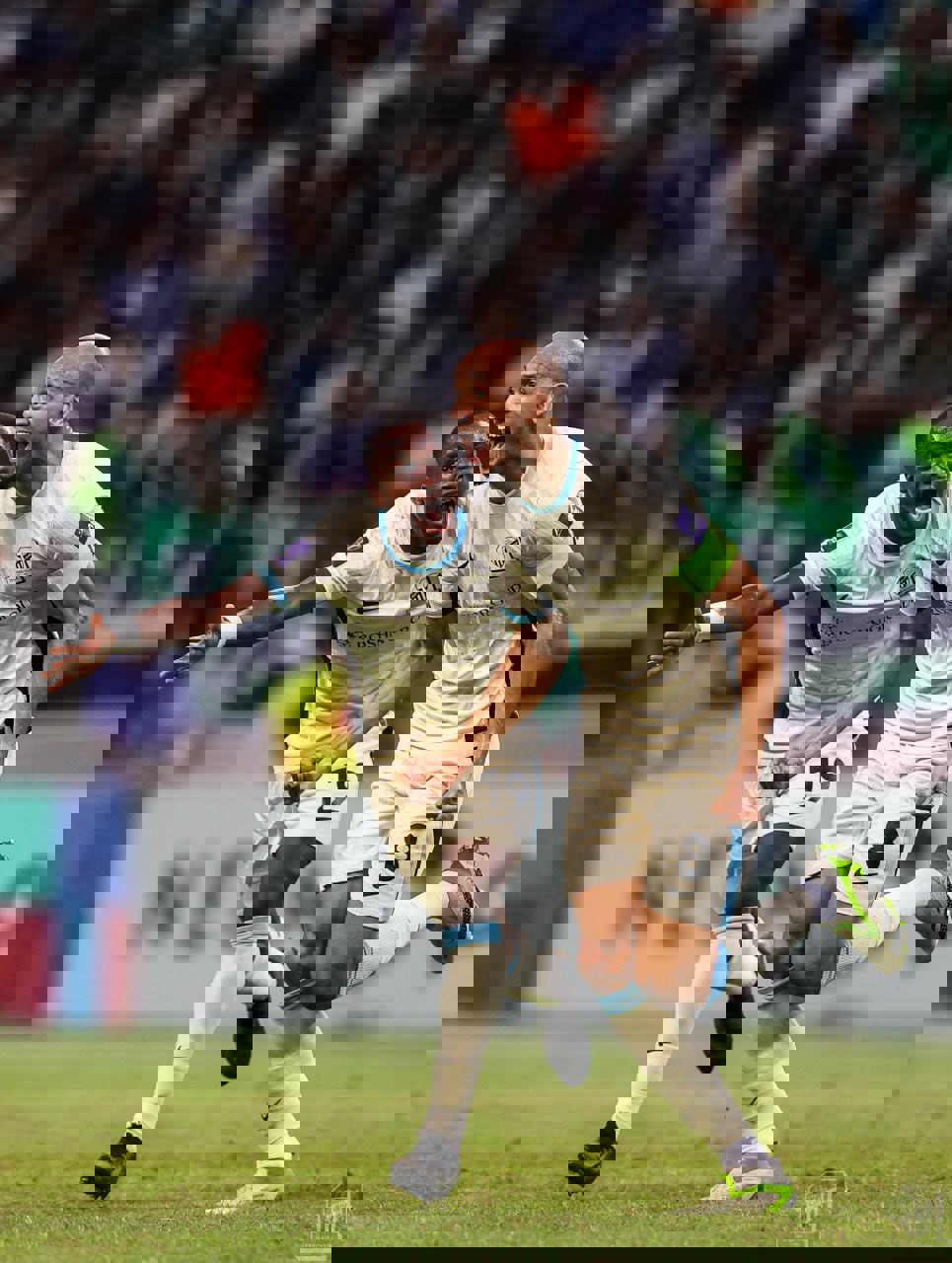 2250208