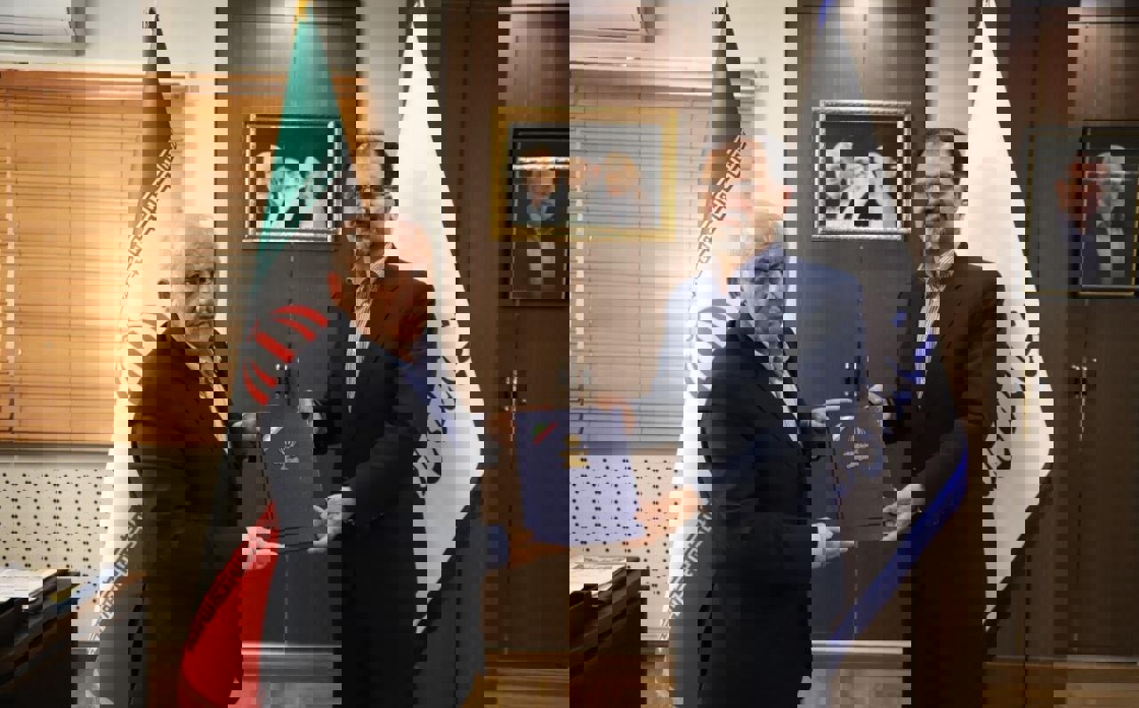 2250394